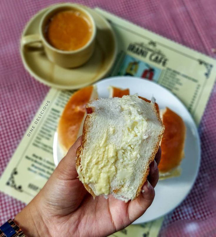 Mumbai’s Irani Cafes: A Centuries Old Tradition